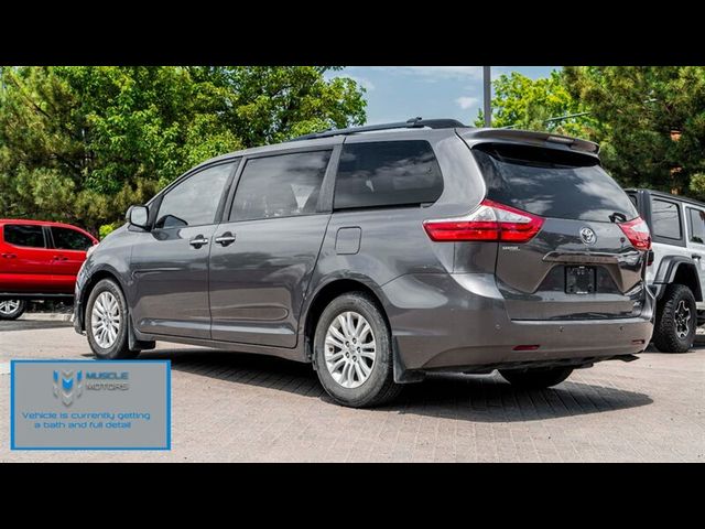 2015 Toyota Sienna 