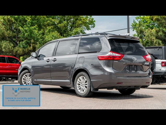 2015 Toyota Sienna 