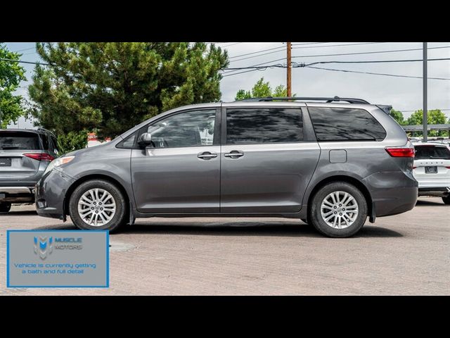 2015 Toyota Sienna 