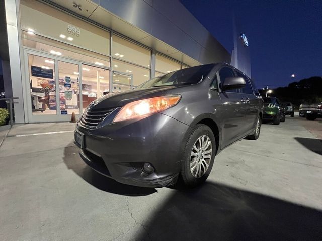 2015 Toyota Sienna 