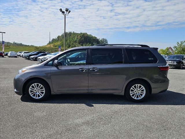 2015 Toyota Sienna XLE