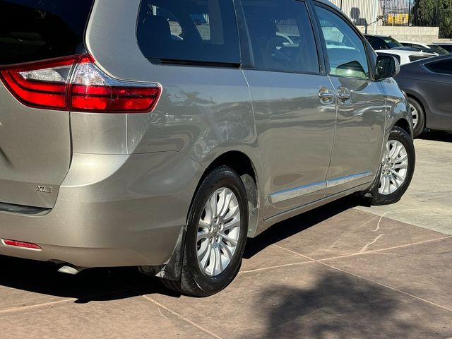 2015 Toyota Sienna XLE