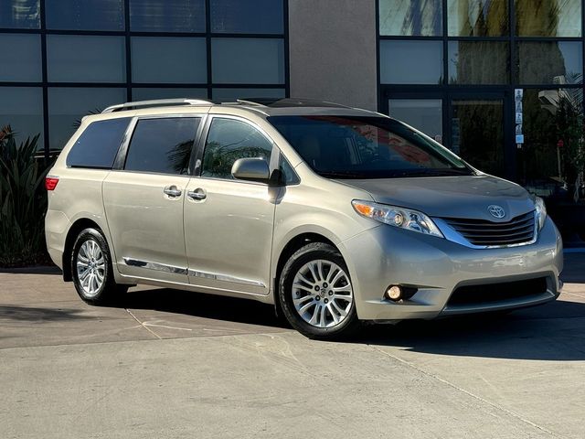 2015 Toyota Sienna XLE