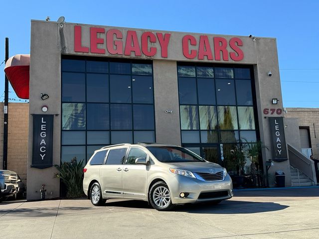 2015 Toyota Sienna XLE