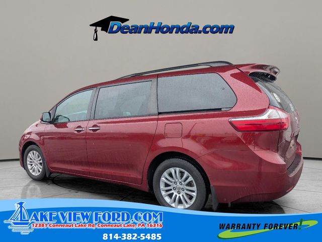 2015 Toyota Sienna XLE Auto Access Seat