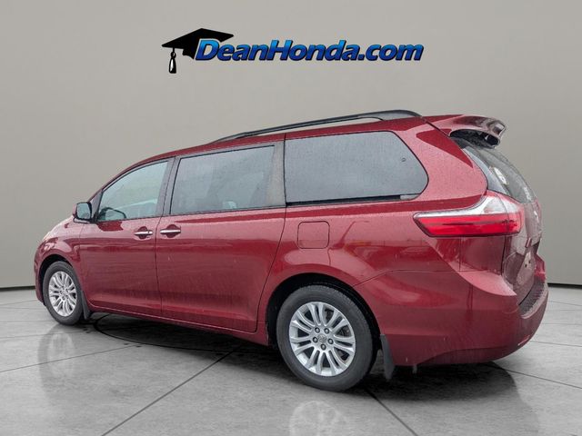 2015 Toyota Sienna XLE Auto Access Seat