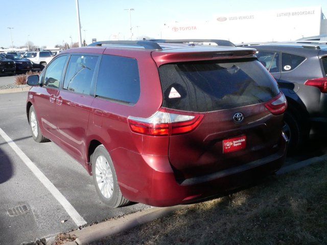 2015 Toyota Sienna XLE