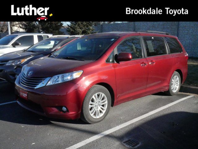 2015 Toyota Sienna XLE