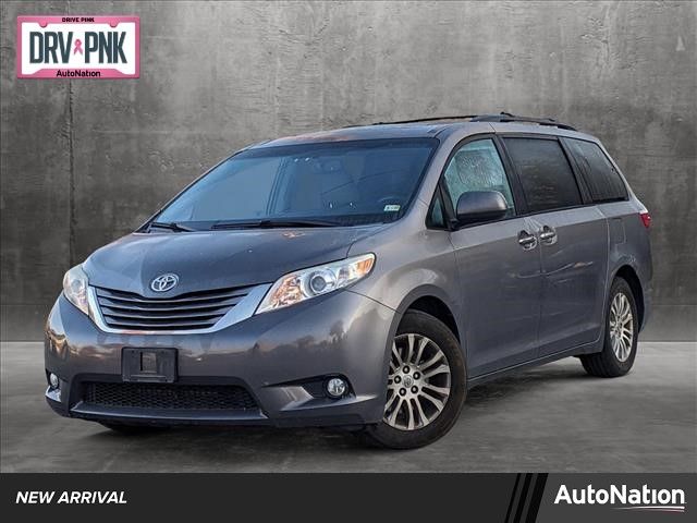 2015 Toyota Sienna XLE