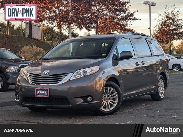 2015 Toyota Sienna XLE