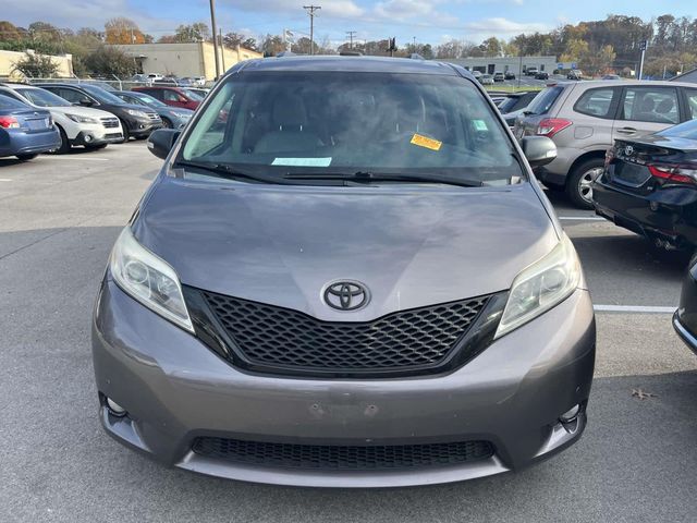 2015 Toyota Sienna XLE Auto Access Seat