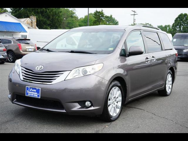 2015 Toyota Sienna 