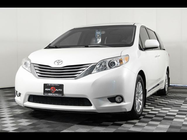 2015 Toyota Sienna 