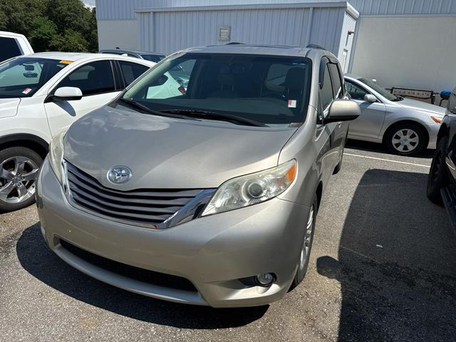 2015 Toyota Sienna XLE