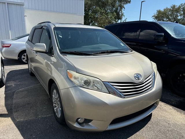 2015 Toyota Sienna XLE