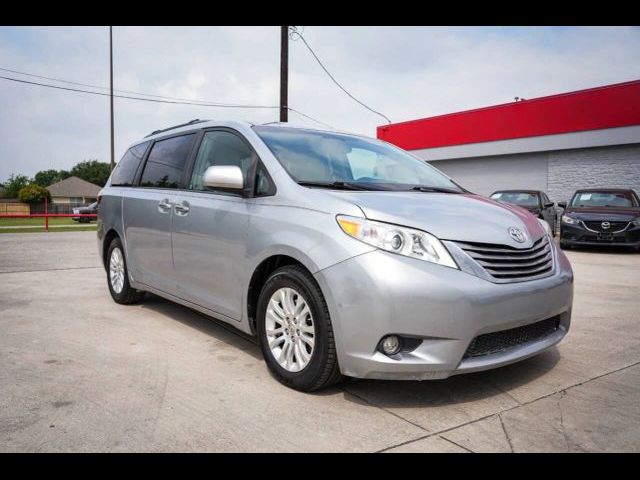 2015 Toyota Sienna XLE