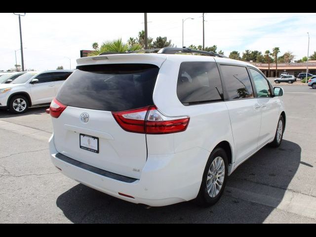 2015 Toyota Sienna XLE