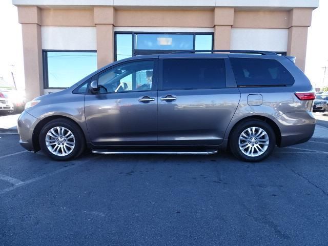 2015 Toyota Sienna XLE