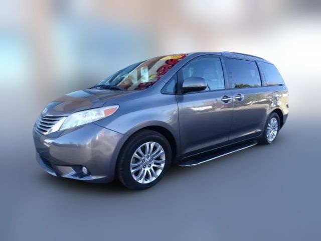 2015 Toyota Sienna XLE