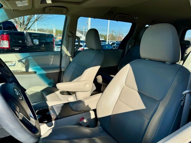 2015 Toyota Sienna XLE Premium