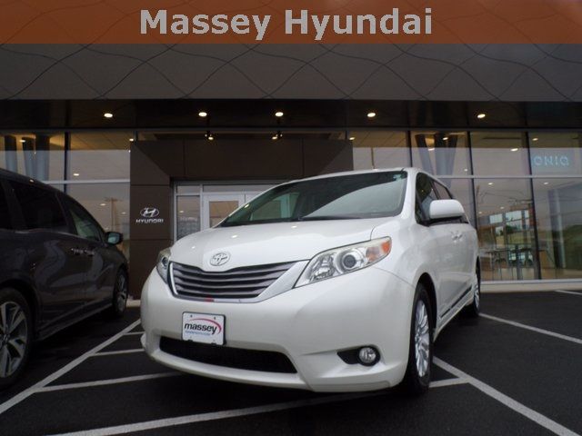 2015 Toyota Sienna XLE Premium