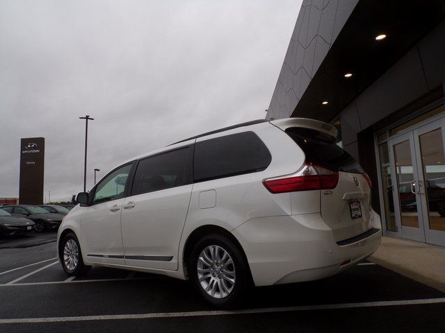 2015 Toyota Sienna XLE Premium