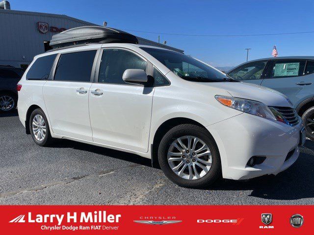 2015 Toyota Sienna XLE Premium