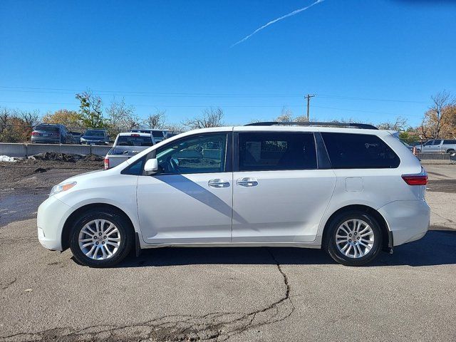 2015 Toyota Sienna XLE Premium