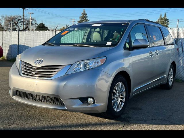 2015 Toyota Sienna XLE Premium