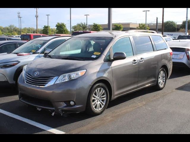 2015 Toyota Sienna XLE Premium