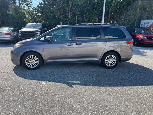 2015 Toyota Sienna 