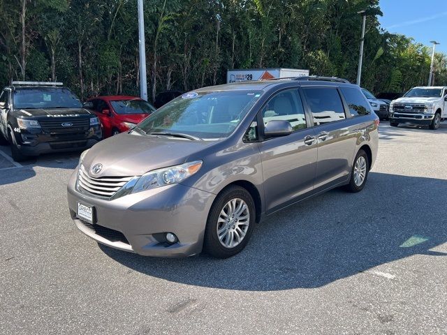 2015 Toyota Sienna 