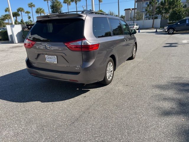 2015 Toyota Sienna 