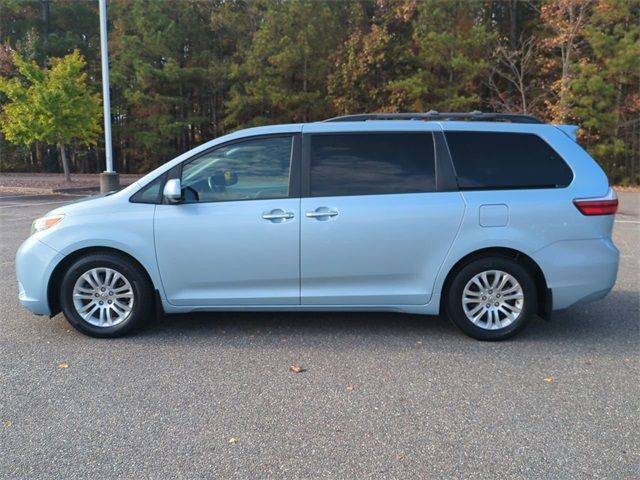 2015 Toyota Sienna XLE