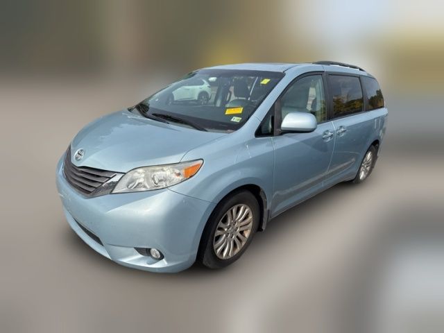 2015 Toyota Sienna XLE