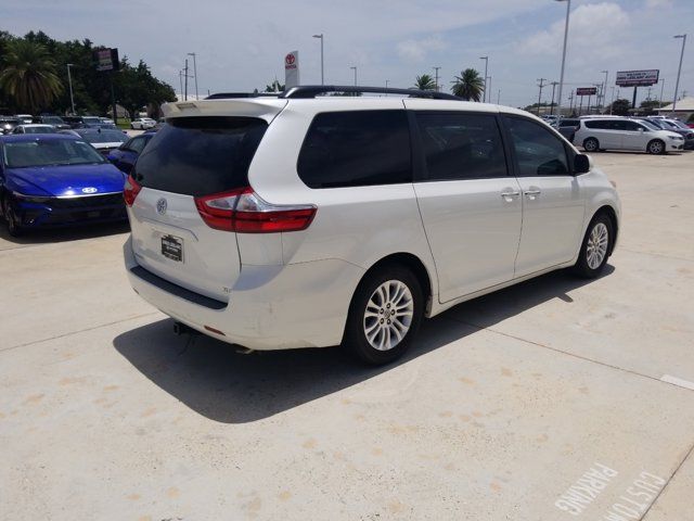 2015 Toyota Sienna XLE Premium