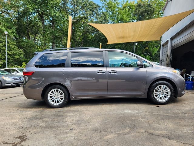 2015 Toyota Sienna 