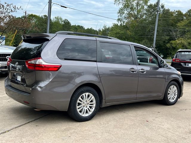 2015 Toyota Sienna 