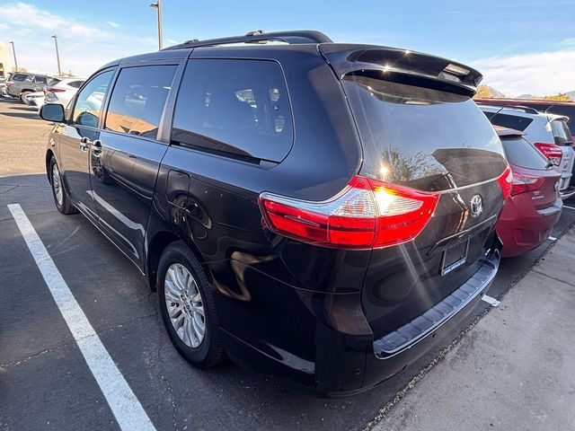 2015 Toyota Sienna 