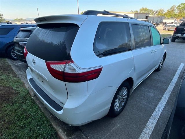 2015 Toyota Sienna XLE Premium