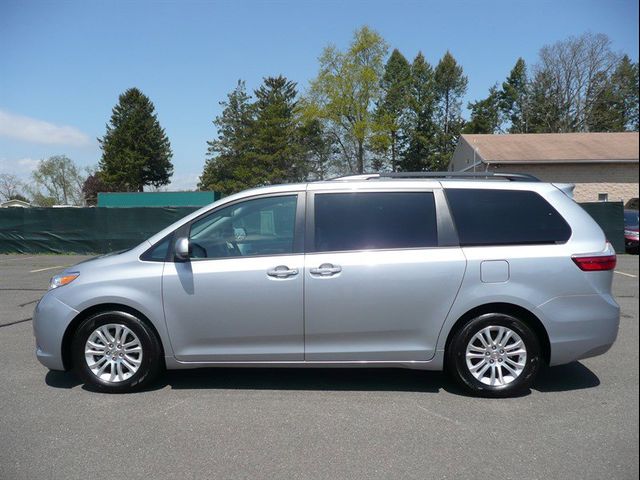 2015 Toyota Sienna XLE Premium