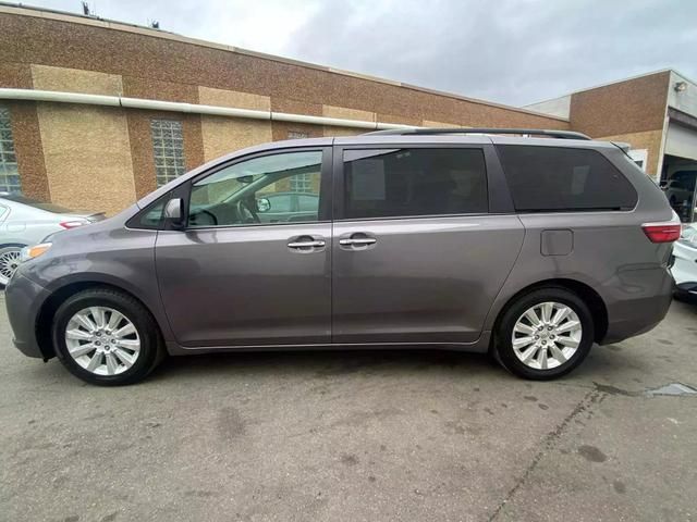 2015 Toyota Sienna XLE Premium