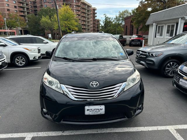 2015 Toyota Sienna XLE Premium