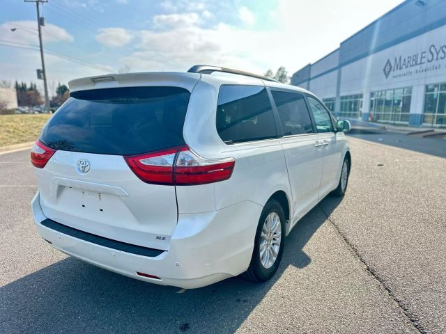 2015 Toyota Sienna XLE Premium