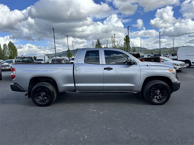 2015 Toyota Tundra SR5