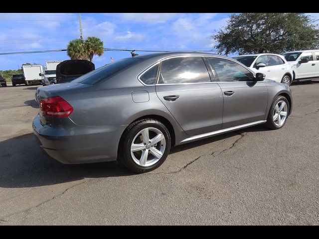 2015 Volkswagen Passat 1.8T Limited