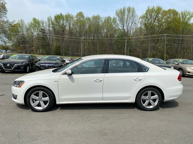 2015 Volkswagen Passat 1.8T Limited