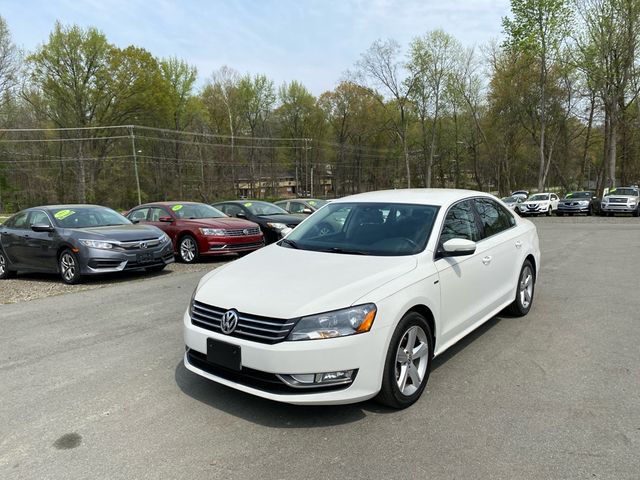 2015 Volkswagen Passat 1.8T Limited