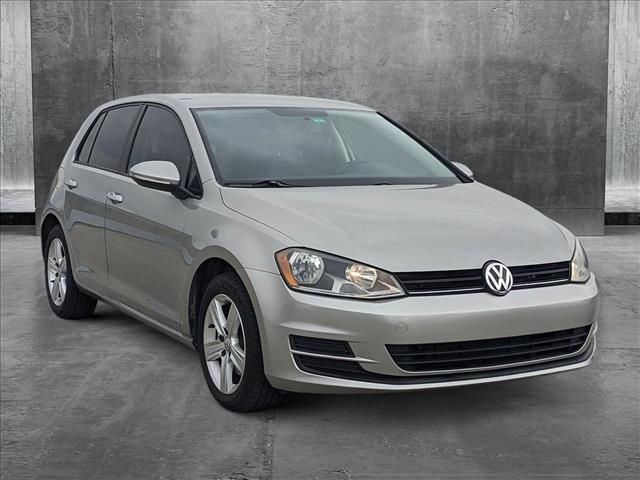 2015 Volkswagen Golf TDI S