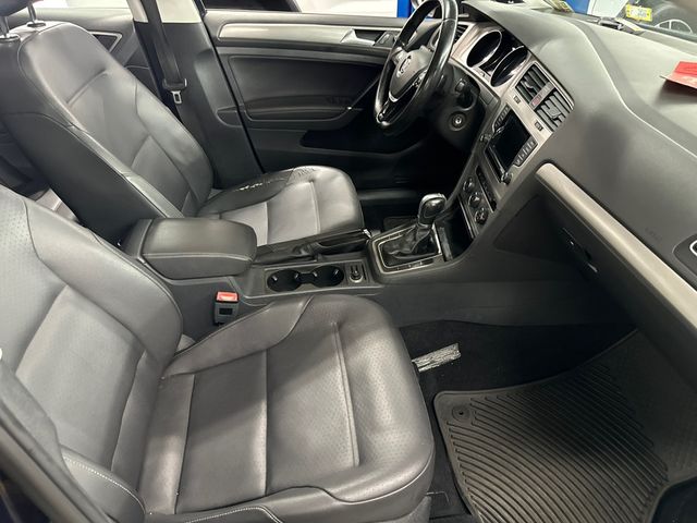 2015 Volkswagen Golf TDI SE